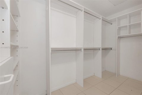 Condominio en alquiler en Pembroke Pines, Florida, 2 dormitorios, 112.13 m2 № 2060840 - foto 17