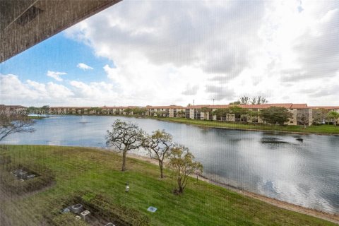 Condominio en alquiler en Pembroke Pines, Florida, 2 dormitorios, 112.13 m2 № 2060840 - foto 27