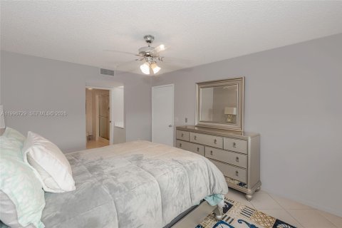Condominio en alquiler en Pembroke Pines, Florida, 2 dormitorios, 112.13 m2 № 2060840 - foto 16