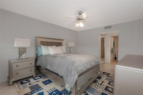 Condominio en alquiler en Pembroke Pines, Florida, 2 dormitorios, 112.13 m2 № 2060840 - foto 15