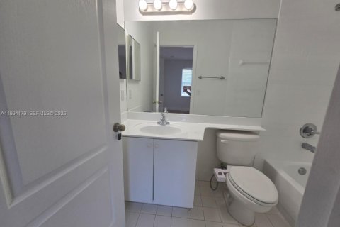 Adosado en venta en Miramar, Florida, 3 dormitorios, 117.99 m2 № 2055855 - foto 20