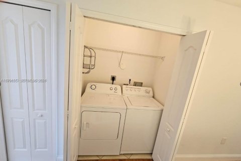 Adosado en venta en Miramar, Florida, 3 dormitorios, 117.99 m2 № 2055855 - foto 17