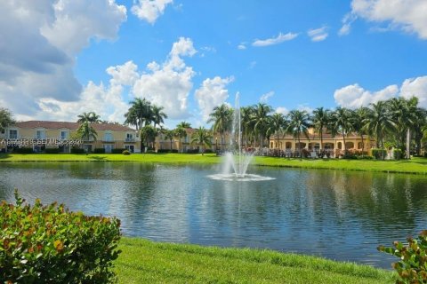 Adosado en venta en Miramar, Florida, 3 dormitorios, 117.99 m2 № 2055855 - foto 2