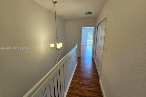 Adosado en venta en Miramar, Florida, 3 dormitorios, 117.99 m2 № 2055855 - foto 8