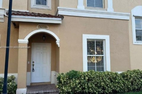 Adosado en venta en Miramar, Florida, 3 dormitorios, 117.99 m2 № 2055855 - foto 3