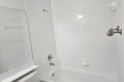 Adosado en venta en Miramar, Florida, 3 dormitorios, 117.99 m2 № 2055855 - foto 22