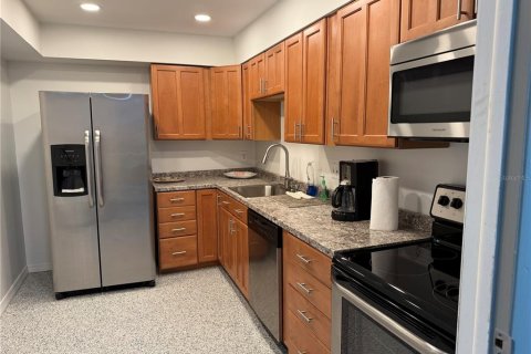 Condo in Clearwater, Florida, 2 rooms № 2166763 - photo 25