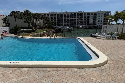Condo in Clearwater, Florida, 2 rooms № 2166763 - photo 28