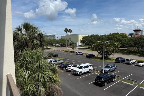 Condo in Clearwater, Florida, 2 rooms № 2166763 - photo 20
