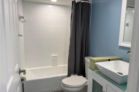 Condo in Clearwater, Florida, 2 rooms № 2166763 - photo 14