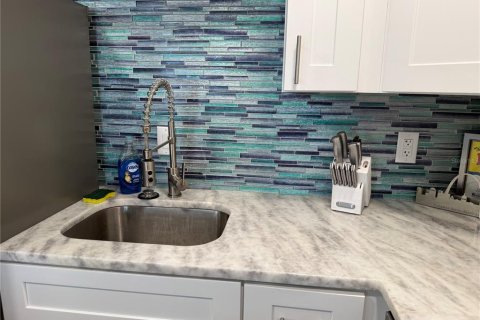 Condo in Clearwater, Florida, 2 rooms № 2166763 - photo 12
