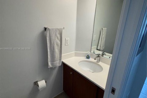 Снять в аренду кондоминиум в Дорал, Флорида 3 спальни, 116.69м2, № 2064117 - фото 13