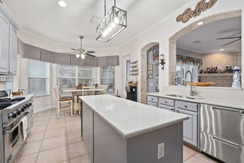 House in St. Lucie, Florida 5 bedrooms, 328.5 sq.m. № 2087112 - photo 12