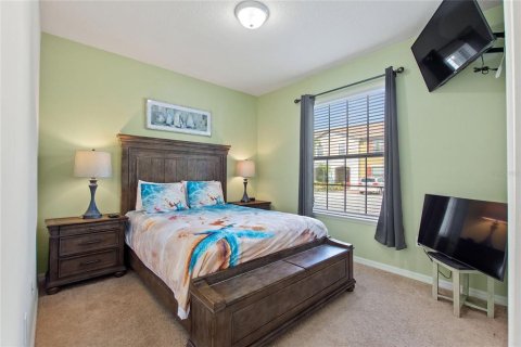 Townhouse in Davenport, Florida 5 bedrooms, 210.42 sq.m. № 2299013 - photo 18