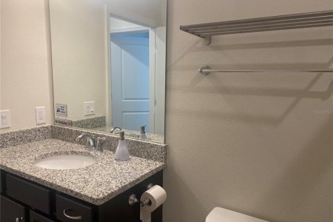 Townhouse in Davenport, Florida 5 bedrooms, 210.42 sq.m. № 2299013 - photo 11