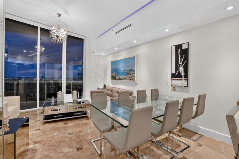 Copropriété à vendre à Sunny Isles Beach, Floride: 2 chambres, 205.13 m2 № 2417435 - photo 21