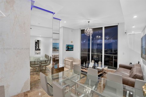 Copropriété à vendre à Sunny Isles Beach, Floride: 2 chambres, 205.13 m2 № 2417435 - photo 22