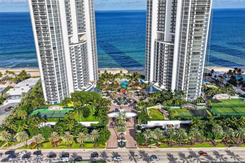 Copropriété à vendre à Sunny Isles Beach, Floride: 2 chambres, 205.13 m2 № 2417435 - photo 4
