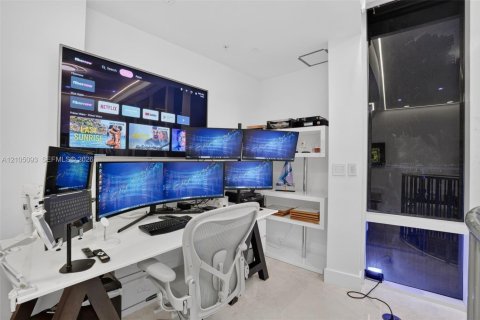 Copropriété à vendre à Sunny Isles Beach, Floride: 2 chambres, 205.13 m2 № 2417435 - photo 12