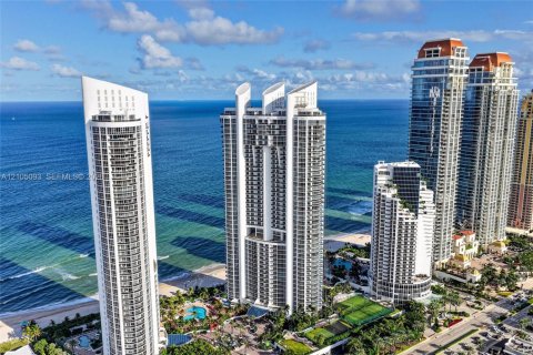 Copropriété à vendre à Sunny Isles Beach, Floride: 2 chambres, 205.13 m2 № 2417435 - photo 2