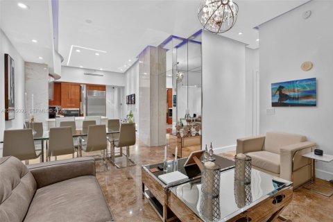 Copropriété à vendre à Sunny Isles Beach, Floride: 2 chambres, 205.13 m2 № 2417435 - photo 27