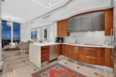 Copropriété à vendre à Sunny Isles Beach, Floride: 2 chambres, 205.13 m2 № 2417435 - photo 19