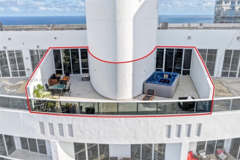 Copropriété à vendre à Sunny Isles Beach, Floride: 2 chambres, 205.13 m2 № 2417435 - photo 25