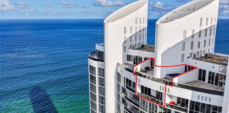 Condo à Sunny Isles Beach, Floride, 2 chambres № 2417435
