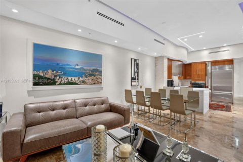 Copropriété à vendre à Sunny Isles Beach, Floride: 2 chambres, 205.13 m2 № 2417435 - photo 15