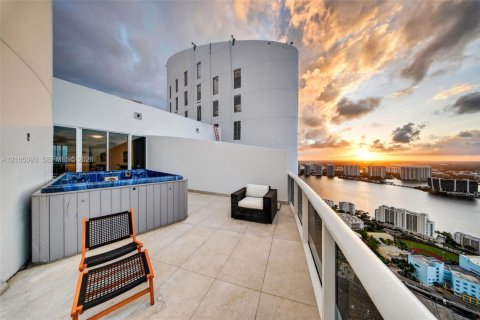 Copropriété à vendre à Sunny Isles Beach, Floride: 2 chambres, 205.13 m2 № 2417435 - photo 5