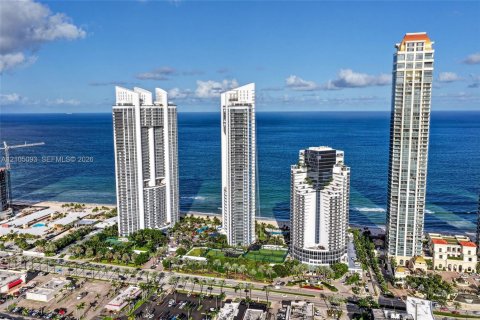 Copropriété à vendre à Sunny Isles Beach, Floride: 2 chambres, 205.13 m2 № 2417435 - photo 20