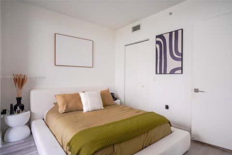 Condo in Miami, Florida, 1 bedroom  № 1998353 - photo 7
