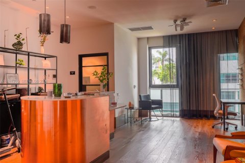 Condo in Miami, Florida, 1 bedroom  № 1998353 - photo 22