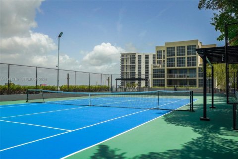 Condo in Miami, Florida, 1 bedroom  № 1998353 - photo 24