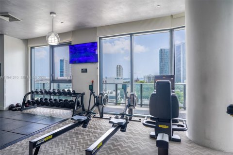 Condo in Miami, Florida, 1 bedroom  № 1998353 - photo 19