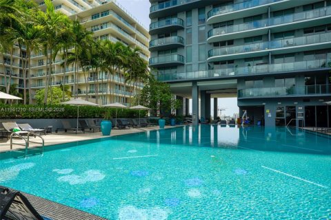 Condo in Miami, Florida, 1 bedroom  № 1998353 - photo 26