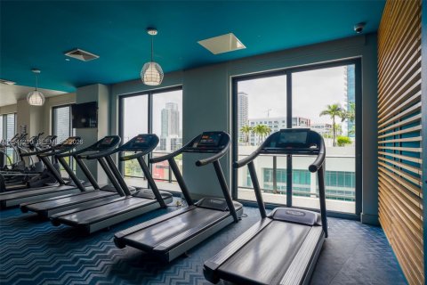 Condo in Miami, Florida, 1 bedroom  № 1998353 - photo 17