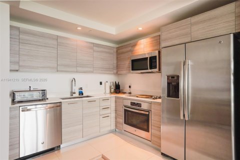 Condo in Miami, Florida, 1 bedroom  № 1998353 - photo 3