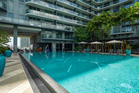 Condo in Miami, Florida, 1 bedroom  № 1998353 - photo 27