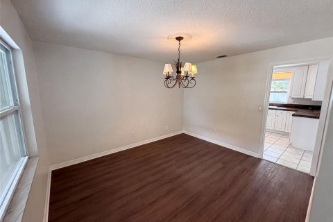 Casa en venta en Winter Springs, Florida, 3 dormitorios, 170.1 m2 № 2150089 - foto 6