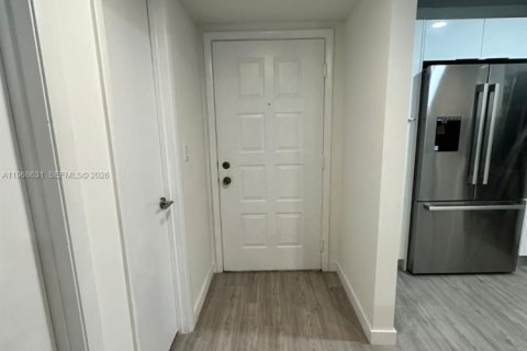 Apartment in Doral, Florida 2 bedrooms, 86.03 sq.m. № 2042708 - photo 9