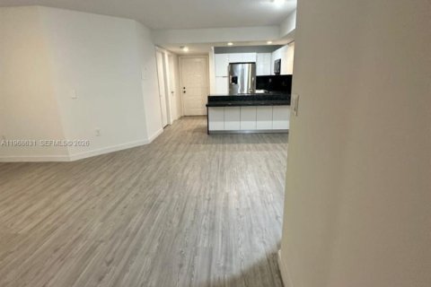 Apartment in Doral, Florida 2 bedrooms, 86.03 sq.m. № 2042708 - photo 5