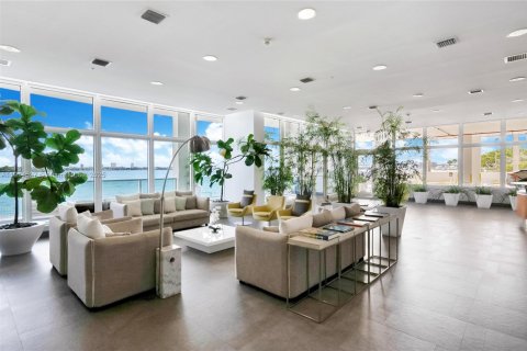 Купить кондоминиум в Майами, Флорида 1 спальня, 78.97м2, № 1971520 - фото 16