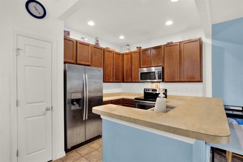 Touwnhouse à vendre à Pinellas Park, Floride: 3 chambres, 139.35 m2 № 2277048 - photo 4