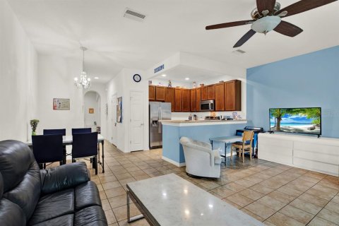 Touwnhouse à vendre à Pinellas Park, Floride: 3 chambres, 139.35 m2 № 2277048 - photo 2