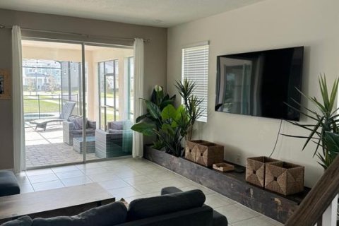 Casa en venta en Kissimmee, Florida, 6 dormitorios, 278.52 m2 № 1449974 - foto 7
