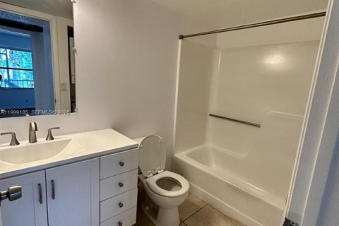 Copropriété à louer à Lake Worth, Floride: 2 chambres, 68.28 m2 № 2065530 - photo 18