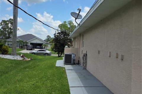 Casa en venta en North Port, Florida, 3 dormitorios, 133.5 m2 № 1850935 - foto 2