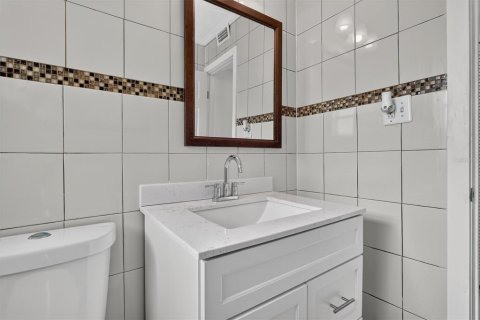 Villa ou maison à vendre à Orlando, Floride: 3 chambres, 116.31 m2 № 2339653 - photo 20