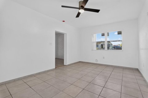 Villa ou maison à vendre à Orlando, Floride: 3 chambres, 116.31 m2 № 2339653 - photo 12
